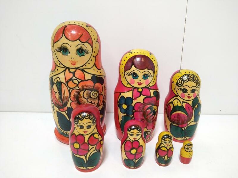 C60　マトリョーシカ　ロシア　おみやげ　伝統工芸品　木製　置物　飾り物　18ｃｍ　ソ連　ソビエト　民芸品
