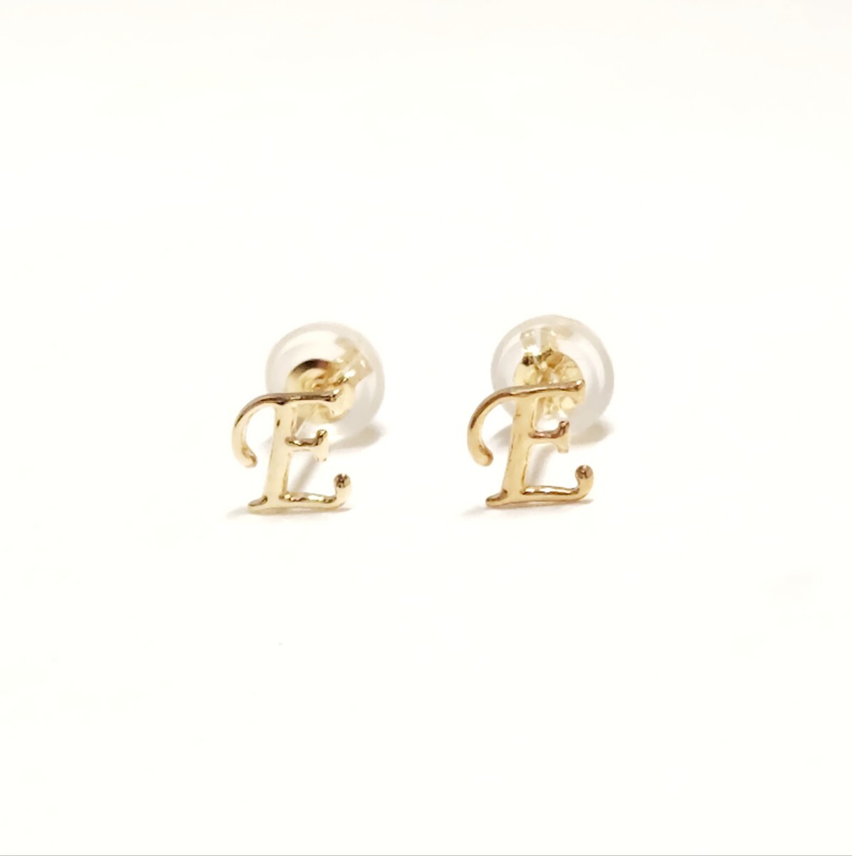 新品☆K18(18金)イニシャル【E】ピアス