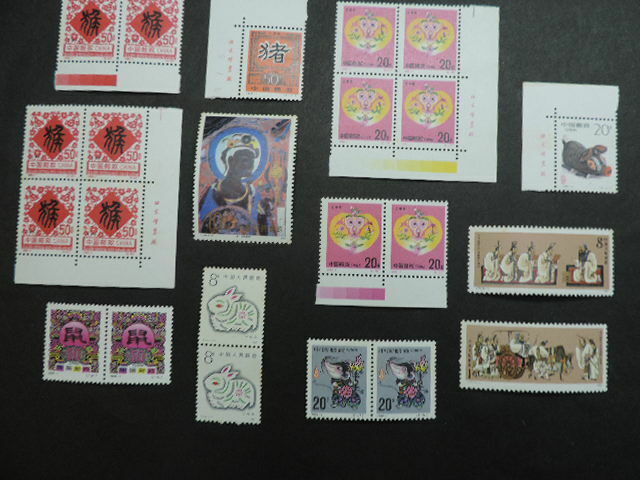 ★中国郵政　切手★　 　バラ　４５枚　 　　新品・未使用