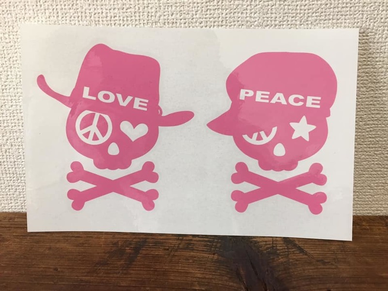 ■LOVE ＆ PEACE■ HAT スカル ドクロ カッティング ステッカーラブ アンド ＆ ピース シール デコ ピンク