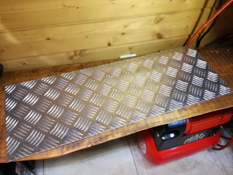 アルミ縞板 2.5t×658×234 シマ板 端材 滑り止め デコトラ DIY