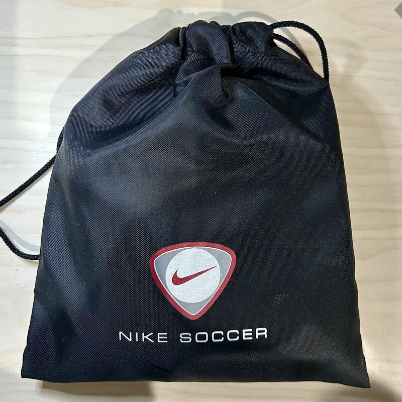 【入手困難】 即決！NIKE SOCCER ナイキ 非売品 袋入りシューケアセット ノベルティ サッカー シュークリーナー ブラシ クリーム