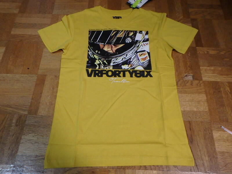 ★Valentino Rossi VR46 ブイアール46〓ヘルメット柄 Tシャツ〓XS 新品 税込み定価 8800円