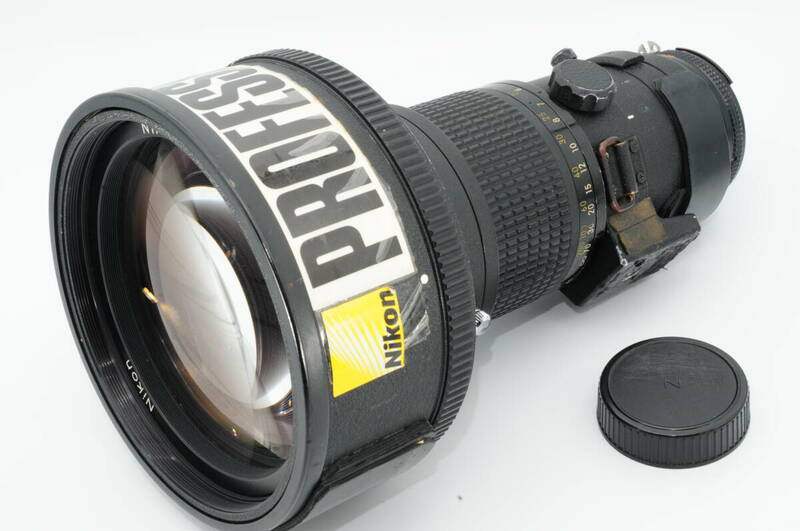 Nikon　Ai-s　 300mm　1:2.8　 NIKKOR　ED　　ニコン