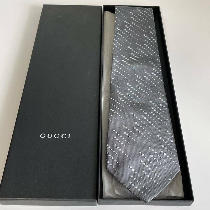 グッチ（GUCCI） グレーG点流ネクタイ