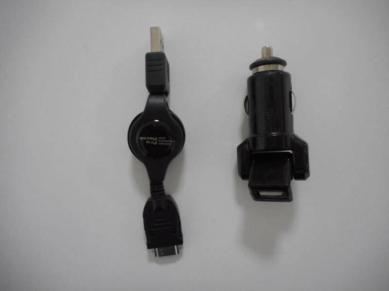 パナソニック　P-01B　FOMA　3G　車載充電　DC　USB　コンセント ＆ USB　FOMA　3G　リール型コンセント
