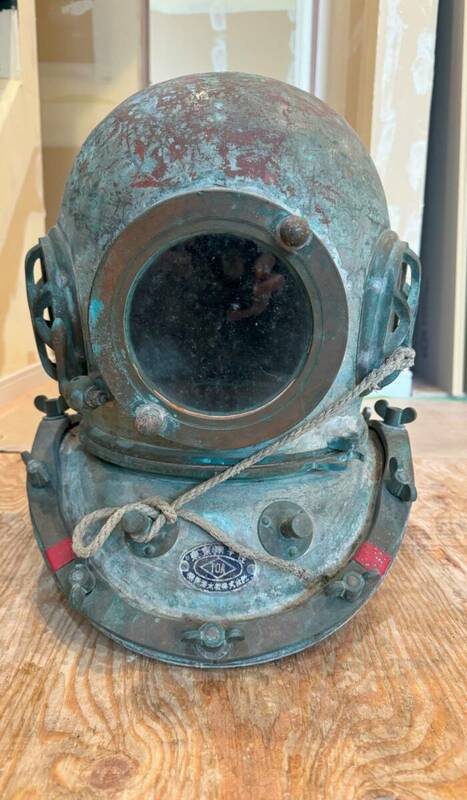 貴重 東亜潜水機株式会社 潜水用ヘルメット 潜水帽 真鍮製 アンティーク ミリタリー 潜水 カブト 希少 コレクション