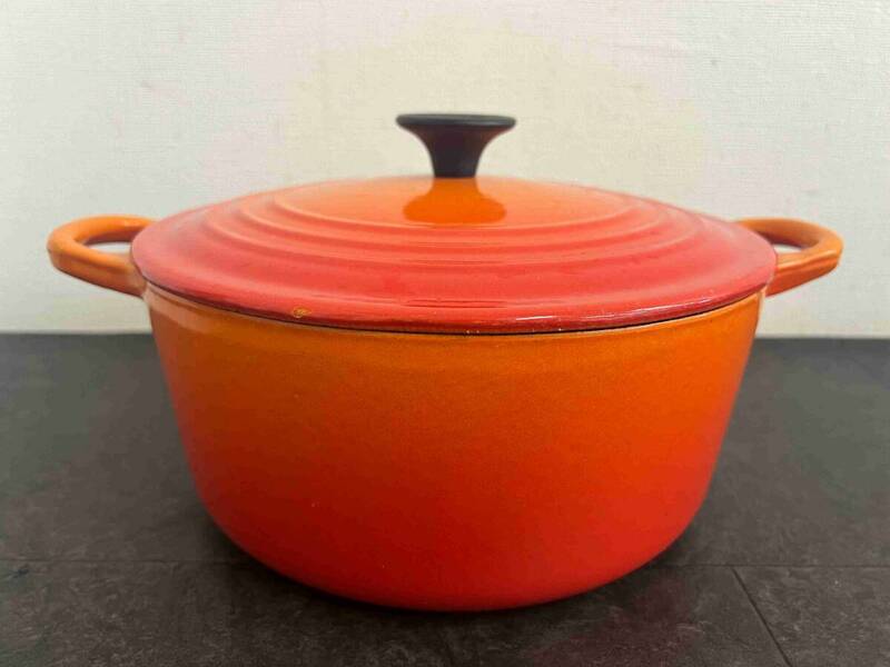 CT5048　LE　CREUSET　ル・クルーゼ　　両手鍋　22cm