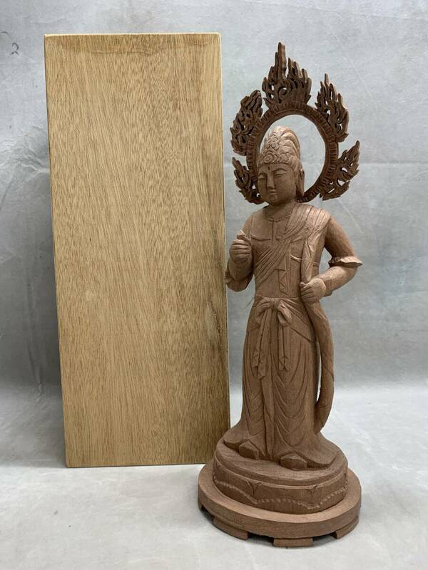 3＃J/4501　仏像 帝釈天 立像 仏具 置物 木彫 縁起物 木製 仏教美術 美術品 装飾品　80サイズ