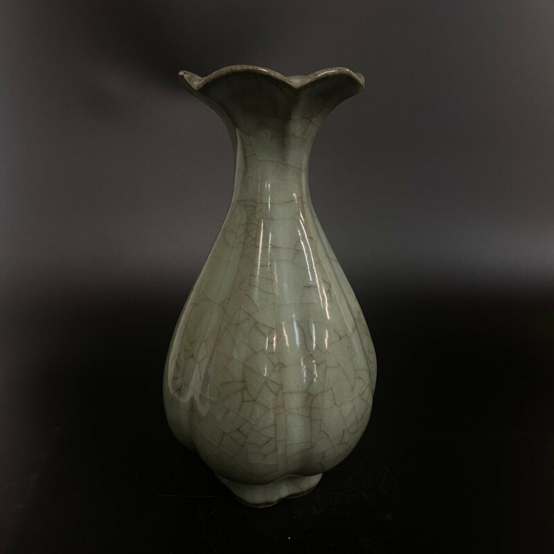 中国 古美術 古玩 花口花瓶 官窯 青磁 花瓶 時代物 宋時代