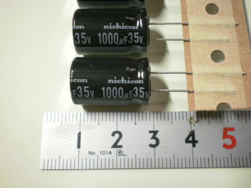 電解コンデンサー 1000μF　35V Nichicon　5個セット　未使用品　【複数セット有】　【管87】