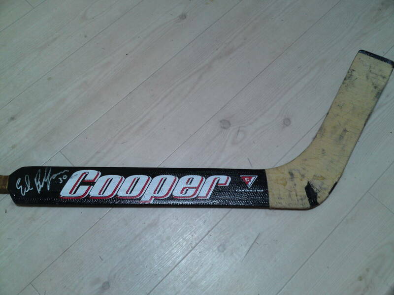 NHL Chicago Blackhawks Ed Belfour game used COOPER black stick with Autograph