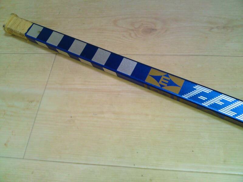NHL Chicago Blackhawks Jeremy Roenick game used EASTON aluminum blue stick with Autograph