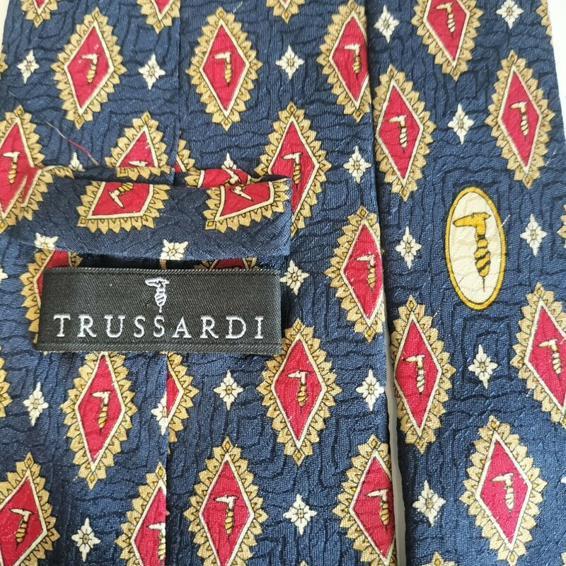 TRUSSARDI(トラサルディ)紺赤ダイヤロゴ柄ネクタイ