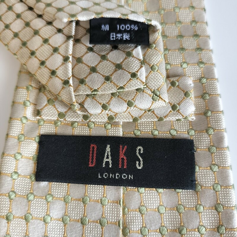 DAKS（ダックス）ベージュ緑点々ネクタイ