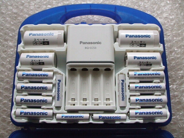 持ち運びしやすい 充電器セット Panasonic エネループ K-KJ53MCC84 ⑭