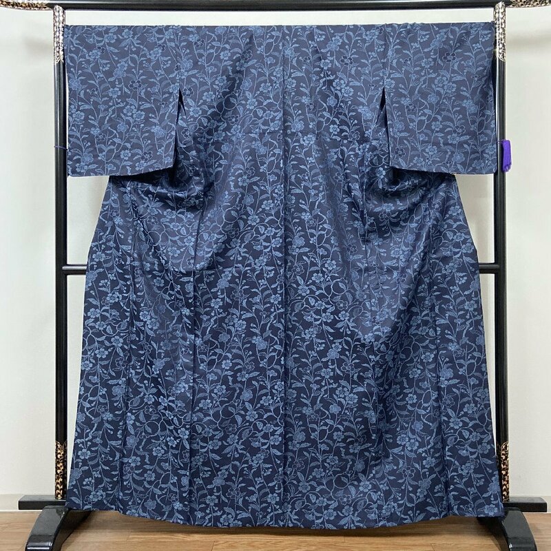 着物月花 本藍染 品のある花 紋紗御召 未使用品 正絹 居敷当て付き 単衣 夏着物 tki136