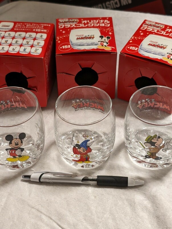 送料込み！コカコーラ　ディズニー　ミッキーマウス　デビュー７５周年記念　オリジナルグラスコレクション　