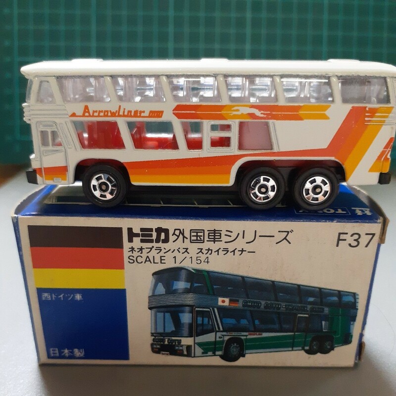 ☆ 新品 未使用 当時物1点品 ☆ 絶版トミカ 外国車 シリーズ 全国バスフェアー ☆ F37-2-24 ☆ ネオプラン バス スカイライナー 1/154 ☆