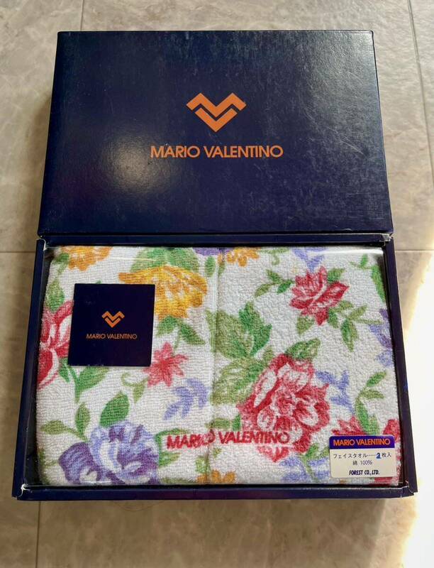 〈MARIO VALENTINO〉フェイスタオル２枚セット　日本製