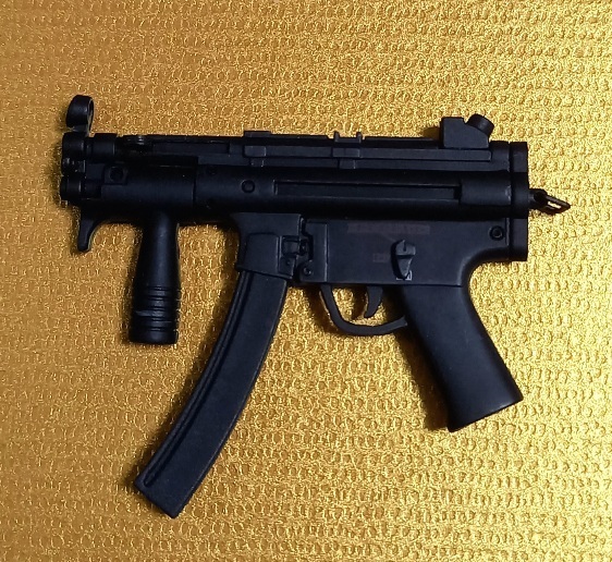 ホットトイズ　アリス　1/6スケール　MP5K サブマシンガン 単品　バイオハザードⅣ　アフターライフ　HOTTOYS