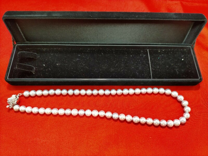 本真珠　パール ネックレス　シルバーグレー系　留め具　SILVER　珠約0.4cm〜約0.5cm 重量　31.8g　長さ　40.5cm　/