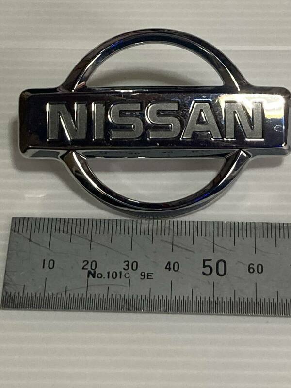 【当時物】新品　旧NISSAN　エンブレム　小型　未使用