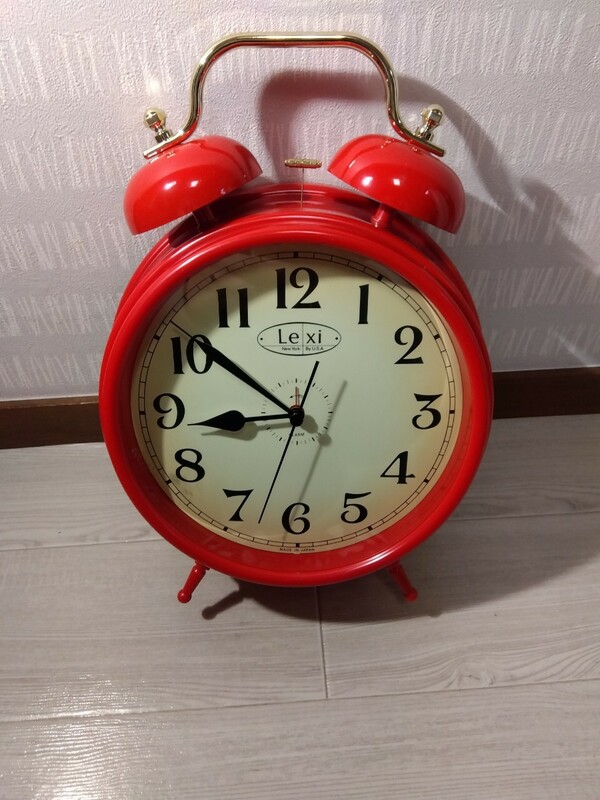 【A982】 ユニーク 目覚まし時計 大きいサイズ 置き時計 掛け時計 アナログ アラーム機能 Lexi 日本製