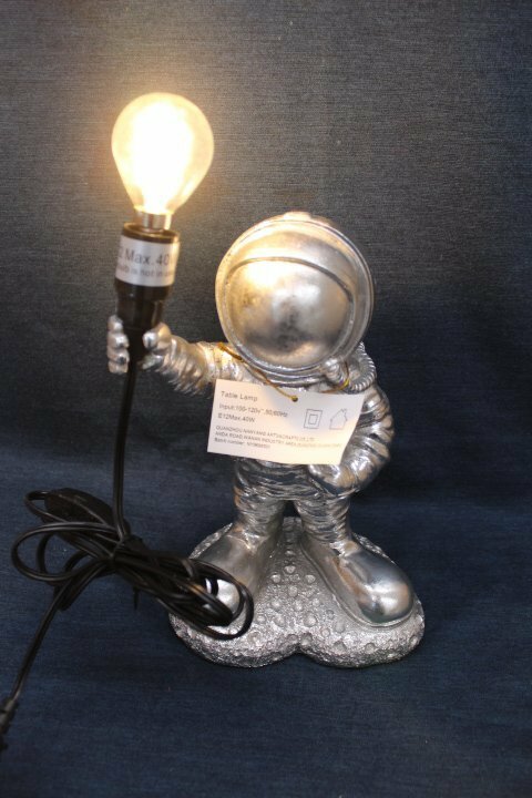 ○○宇宙飛行士 照明 電気スタンド テーブルライト 電気 照明