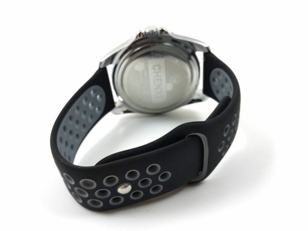 スポーツバンド 交換用腕時計ベルト シリコン ストラップ ブラックXグレー 22mm