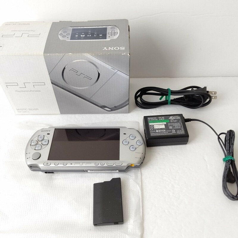 ソニー　PSP3000 ミスティックシルバー　美品　プレイステーションポータブル
