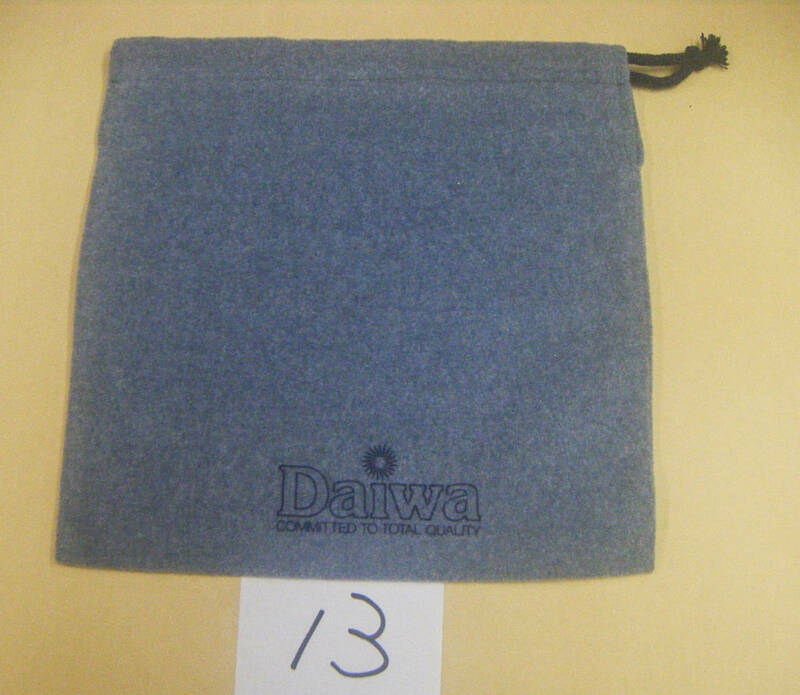 OLD DAIWA ダイワ 純正 旧ロゴ グレーのリール袋 （21X21）（13）