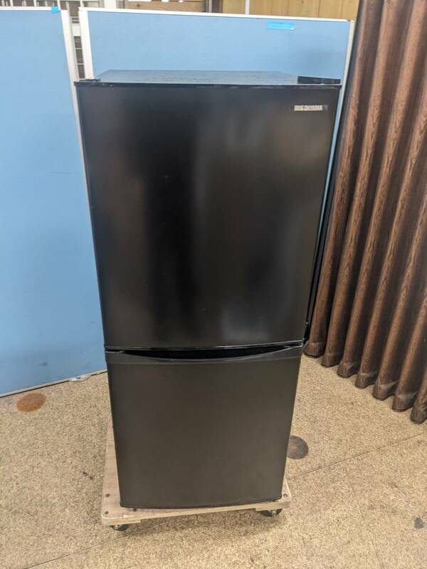 IRIS OHYAMA アイリスオーヤマ 2ドア冷凍冷蔵庫 142L 2022年製 IRSD-14A-B 1～2人用/たっぷり収納/ガラス棚 UOS DY A-137