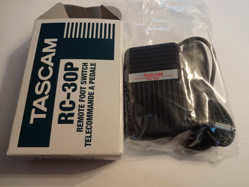 TASCAM/タスカム　　　フットペダル　RC-30P　　外箱あり