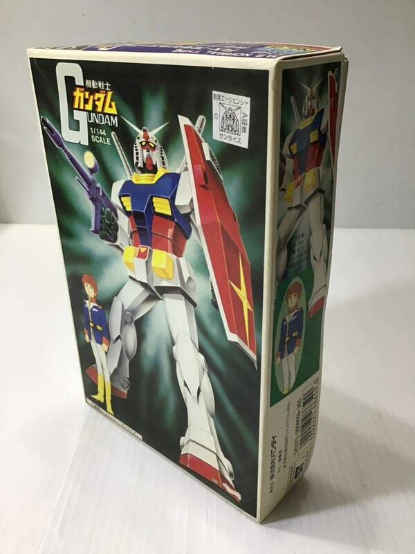 BANDAI 機動戦士ガンダム　RX-78 モビルスーツ　プラモデル 未組立 1/144 No.4 8659-300