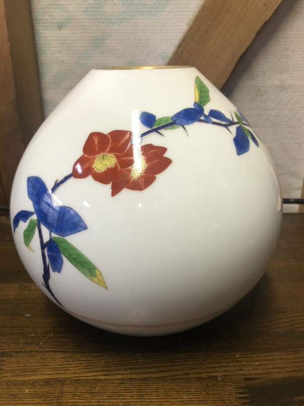 香蘭社　花瓶　金縁　椿柄　中古美品　インテリア　壺