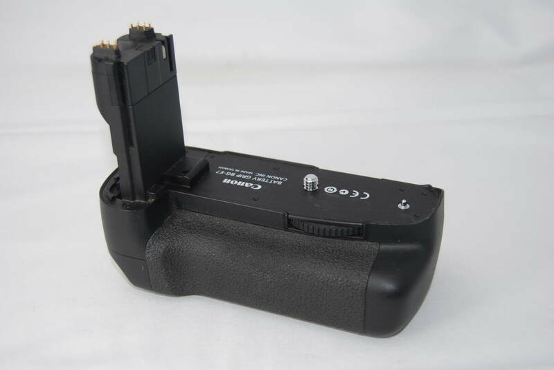 ★貴重★外観良好★簡易チェック済み★ Canon キャノン バッテリーグリップ BG-E7 BATTERY GRIP #F-149