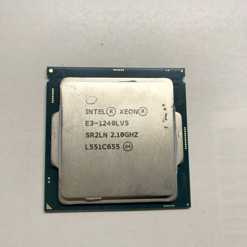 Intel XEON E3-1240L V5 SR2LN 2.10GHz /120