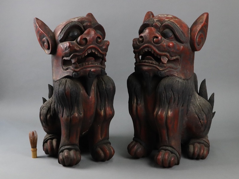 中国古玩 木造彩色 獅子一対 置物 高60,3cm 木彫 狛犬 神社仏閣 細密細工 古美術品[b1204]