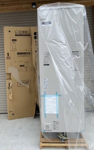 福岡　新品未使用品　70.8万円　2021年製　電気温水器 MITSUBISHI 三菱電機 SRT-556GU 給湯専用タイプ 角形 550L