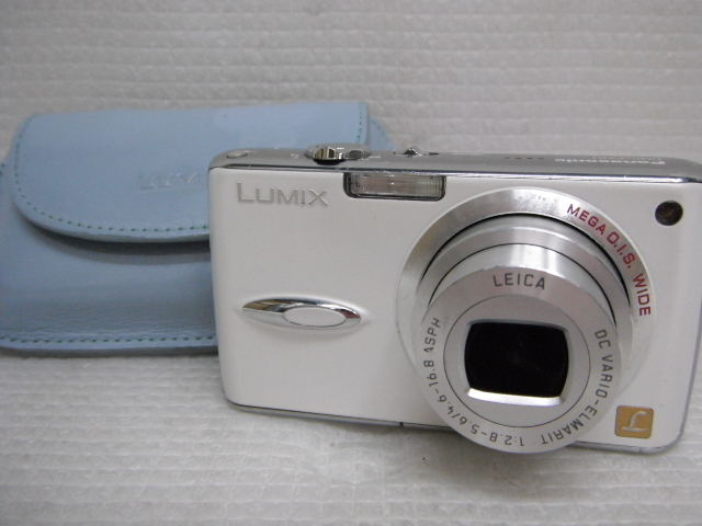 Panasonic パナソニック LUMIX ルミックス コンパクトデジタルカメラ デジカメ DMC-FX01 ホワイト ケース付 動作品 定形外郵便350円 D2-A 