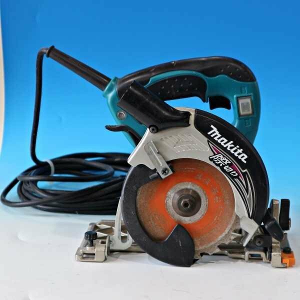 ★中古 makita マキタ 100V 125mm 内装マルノコ 5241 コード式 内装丸ノコ 内装丸のこ 内装丸鋸 木工用★