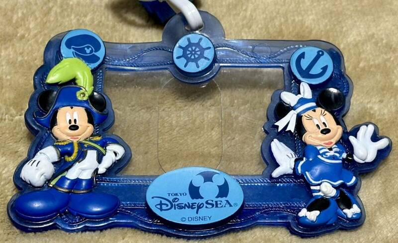 TOKYO Disney SEA ディズニー ミッキー ミニー Mickey Mouse ミニーマウス ディズニーシー パスポートケース ストラップ ディズニーランド