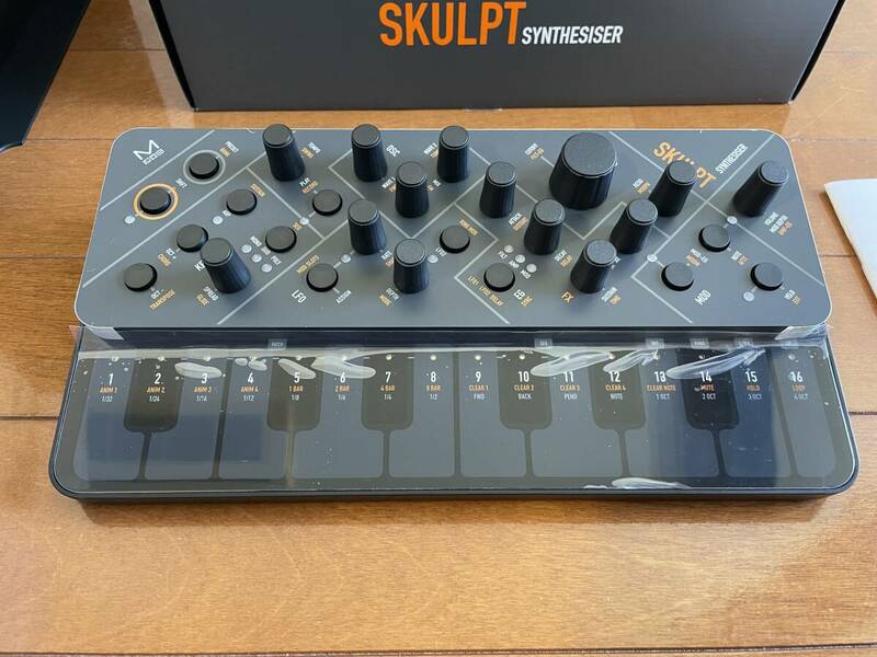 modal electronics skulpt バーチャル・アナログ・シンセサイザー 4ボイス　中古美品！　ワンオーナー