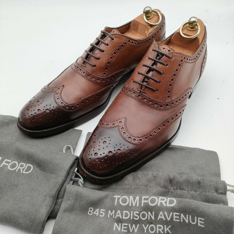 極美品 ヒール新品 シューツリー付き 袋付き TOM FORD トムフォード ウイングチップ 6 1/2 25.5cm相当 ビジネスシューズ 革靴 ブラウン