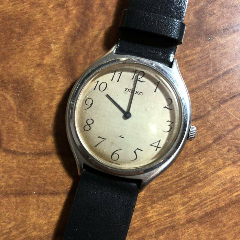 vintage SEIKO セイコー 70s シャリオ 手巻腕時計2220-0300 稼働品ヴィンテージ 