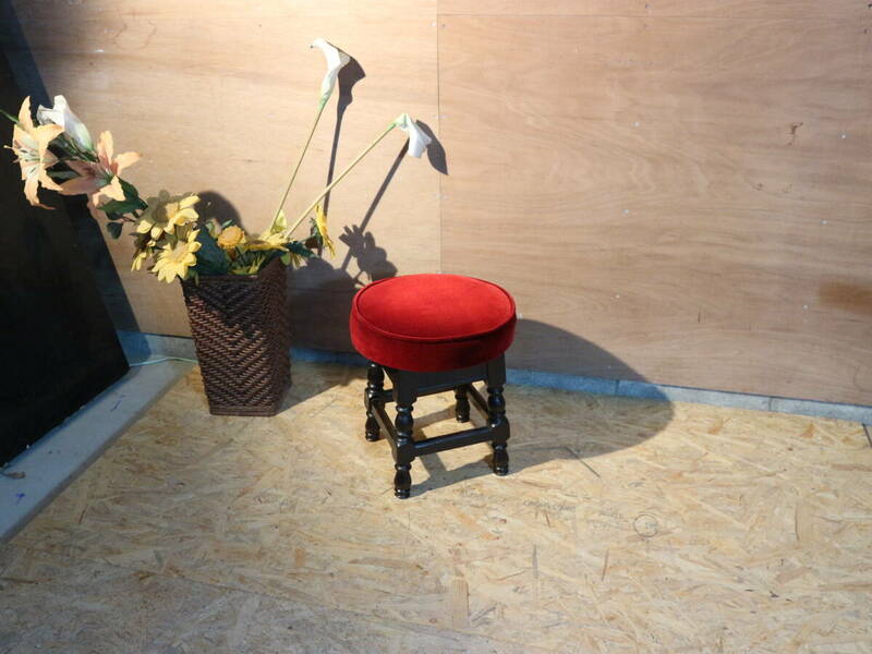 アンティーク スツール フットスツール 腰かけ イギリス 英国 マホガニー材 丸椅子 ビンテージ ヴィンテージ ファブリック 赤 仙台市