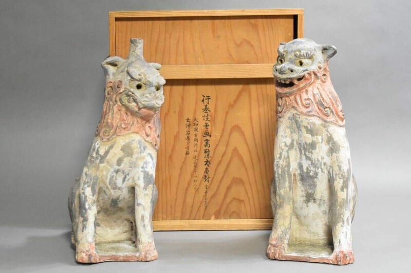 【英】A526 時代 新羅須恵器彩色狛犬一対 中国美術 朝鮮 色絵 置物 古陶磁 骨董品 美術品 古美術 時代品 古玩