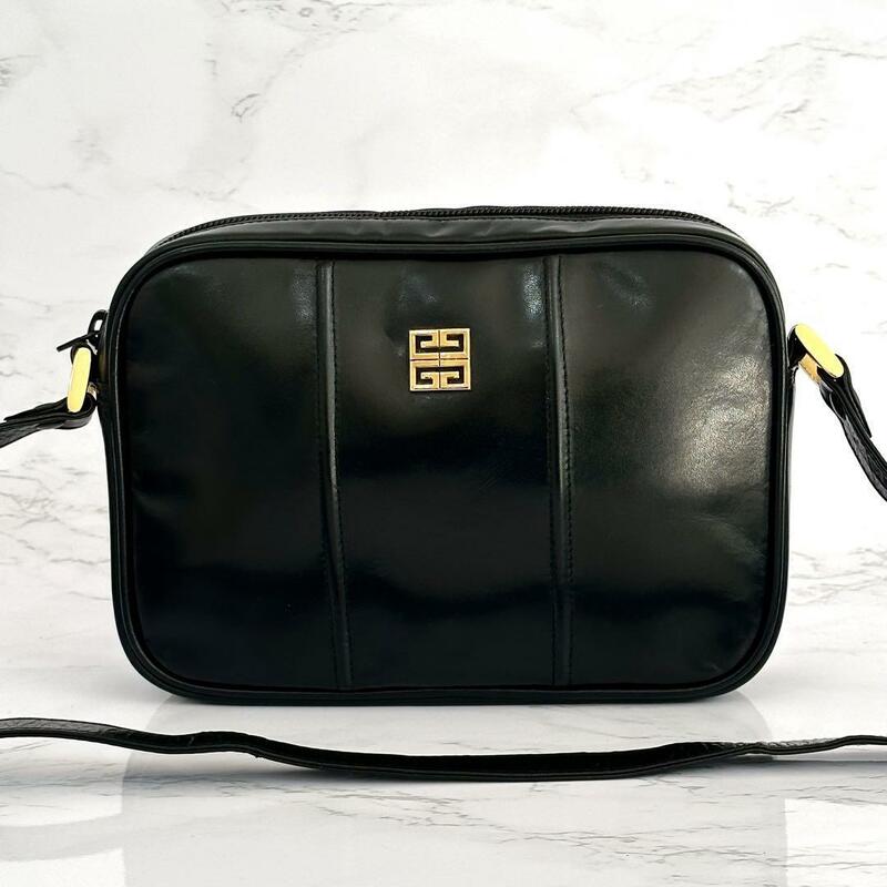 ジバンシー GIVENCHY ショルダーバッグ ブラック 4Gロゴ カーフレザー　7-16267