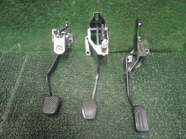 トゥデイ E-JA4 ペダル 3点セット アクセル・ブレーキ・クラッチ 17810-ST5-000/46500-ST5-000/46910-ST5-010